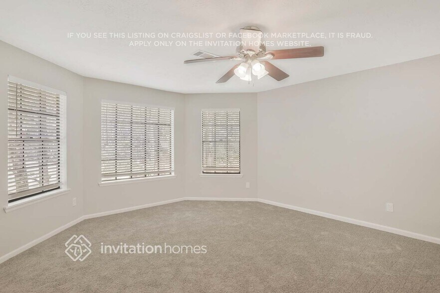 Building Photo - 5231 Mainstreet Park Dr