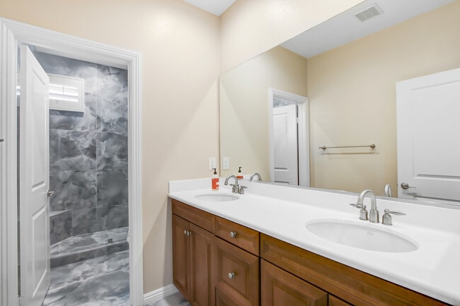 Building Photo - 12689 Mediterranean Dr