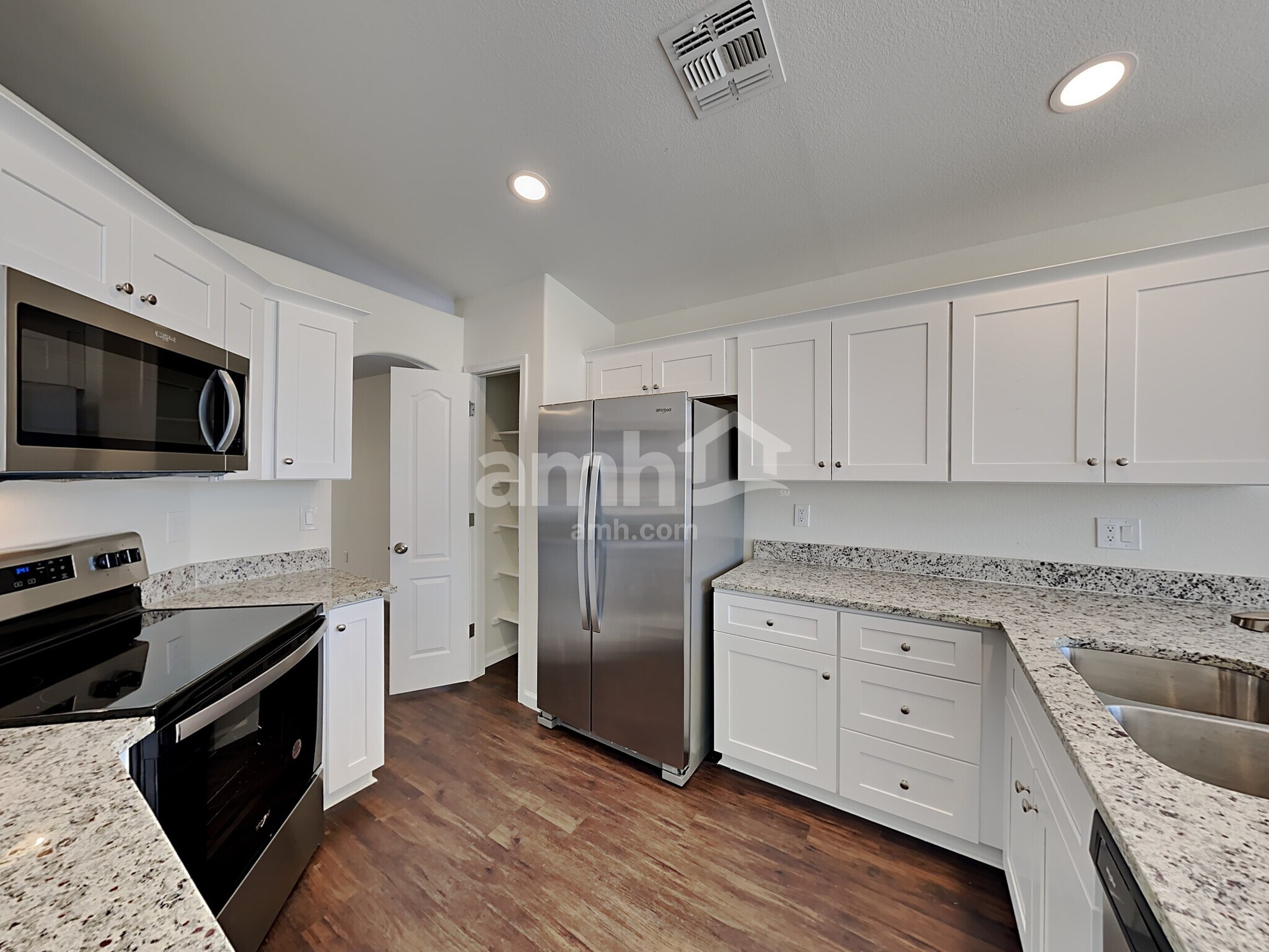 Building Photo - 2256 E Monona Dr