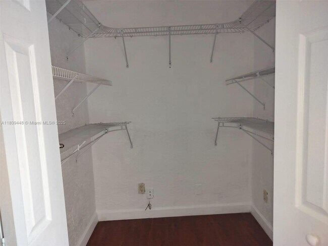 Building Photo - 10401 NW 18th Dr