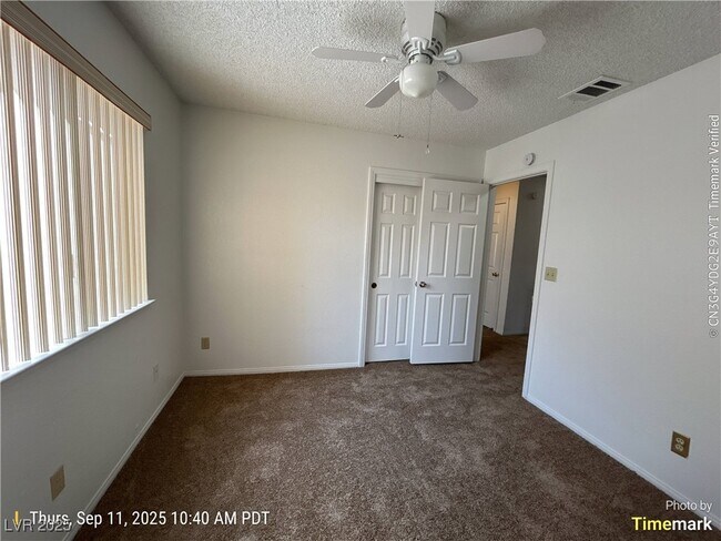 Building Photo - 3120 N Leafwood St