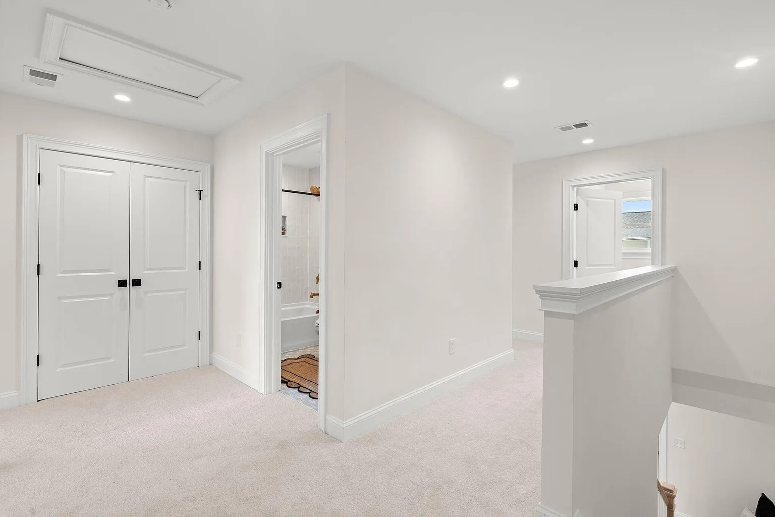 Building Photo - 929 Battery Ave