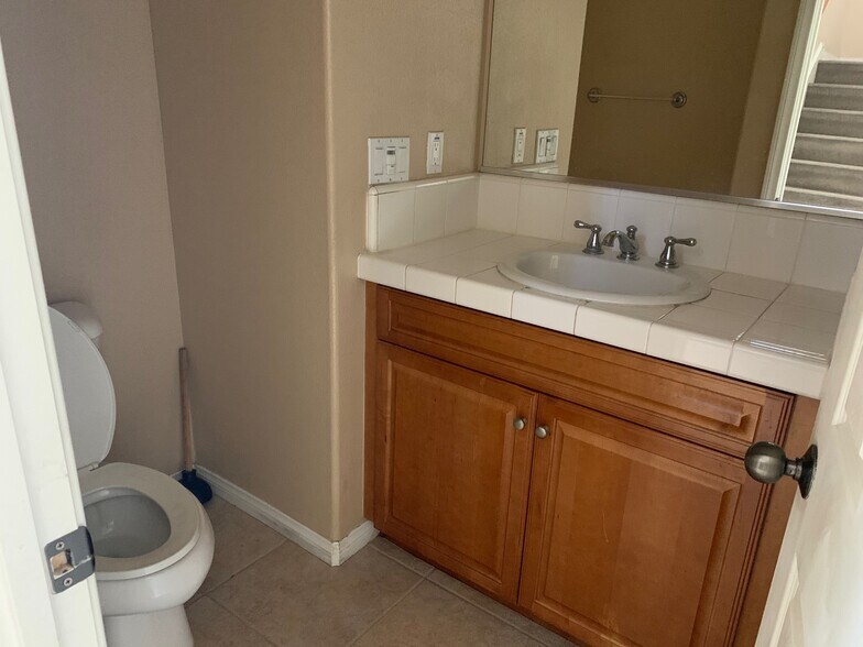 1/2 Bath - 12156 Scenic View Ter