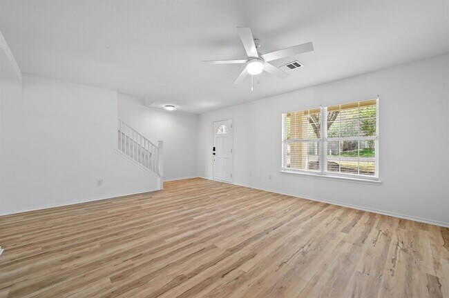 Building Photo - 2412 Regal Park Ln