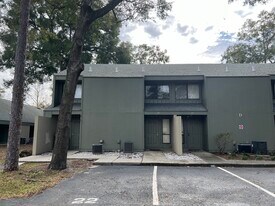 Building Photo - 7200 SW 8th Ave