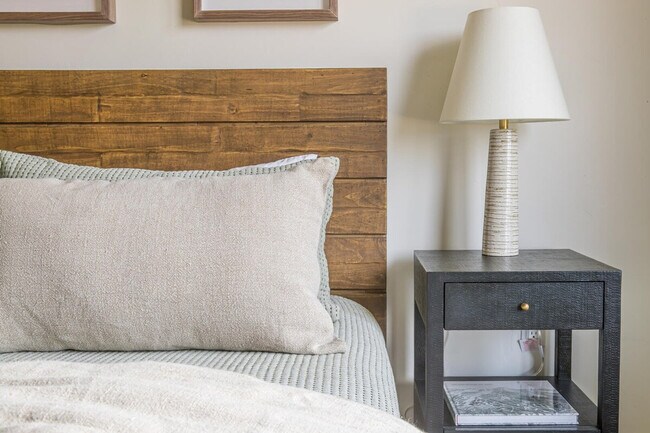 Building Photo - 4 Boathouse Way