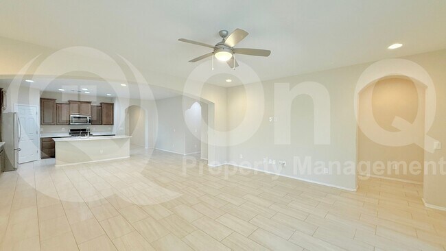 Building Photo - 6613 W Sonoma Way
