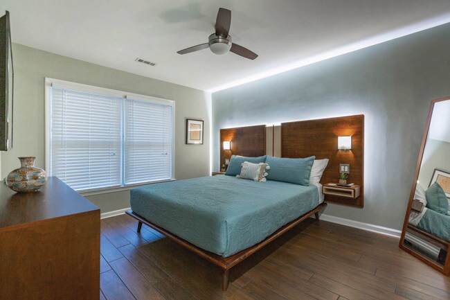 Building Photo - 125 W Victoria Ct