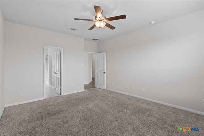 Building Photo - 1037 Shelby Dr