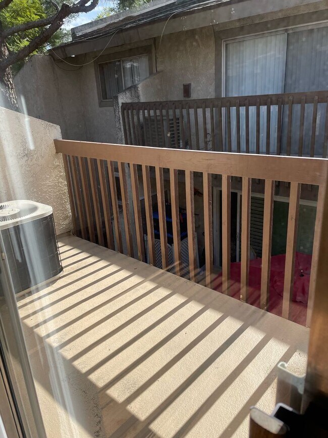Building Photo - Newly Remodeled 2 Bed / 2 Bath  Upstairs Condo In Colton!