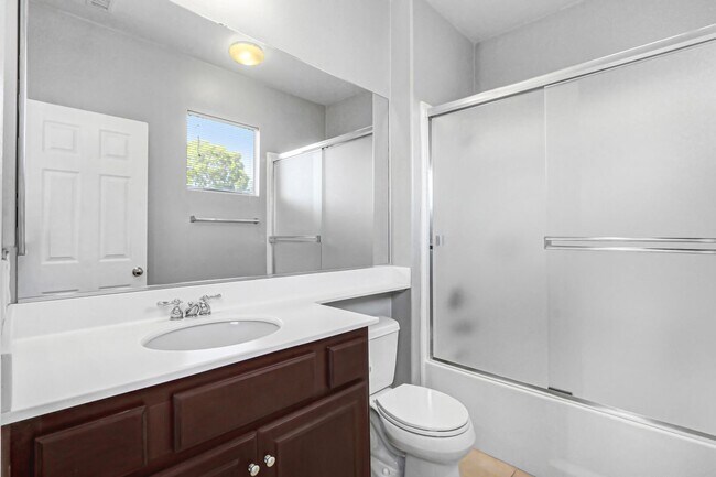 Building Photo - 4386 Bayhill Ln
