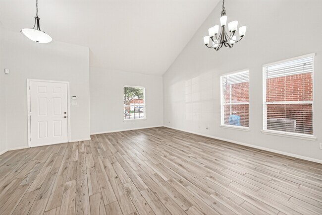 Building Photo - 25135 Florina Ranch Dr