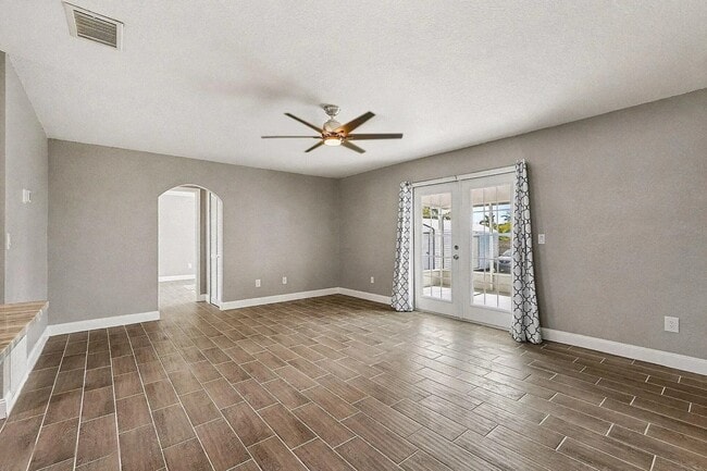 Building Photo - Newgate Street Northwest