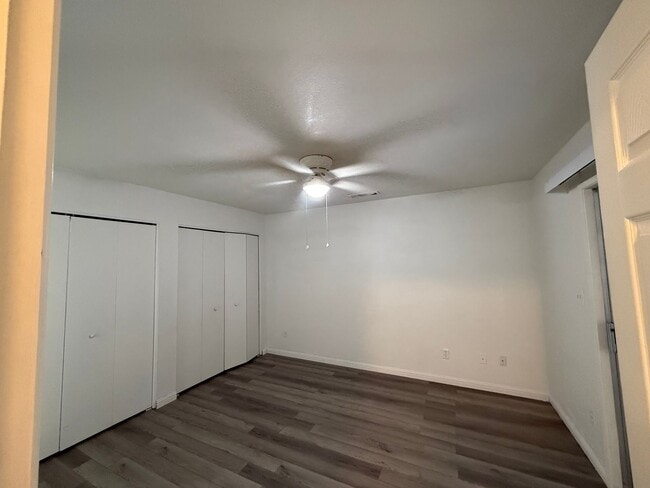 Building Photo - Two-bedroom single story in NW Modesto!