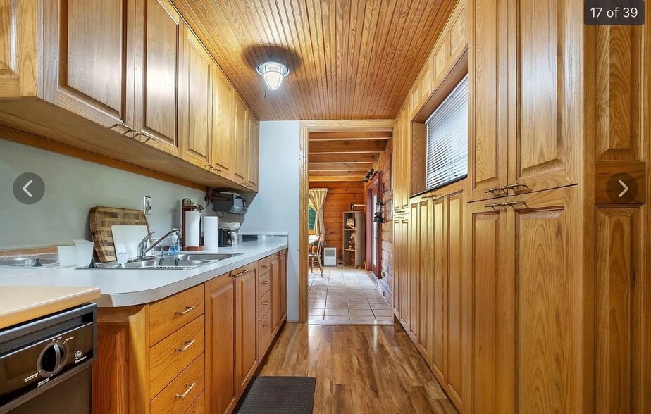 Building Photo - 1214 Timber Run