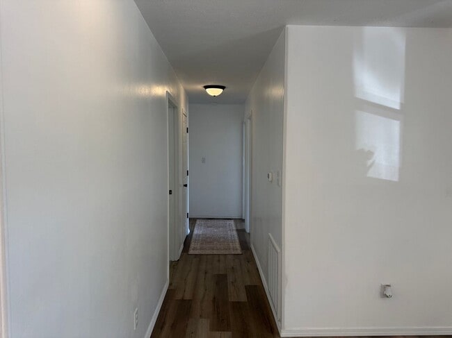 Building Photo - 152 Rea St