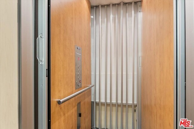 Building Photo - 2301 10th St