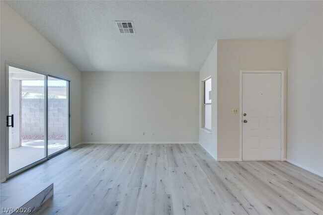 Building Photo - 582 Searchlight Dr