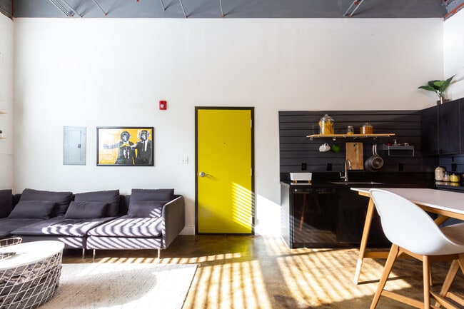 Building Photo - 676 Marshall Ave