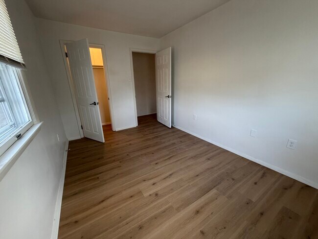 Building Photo - 325 Griffith Dr