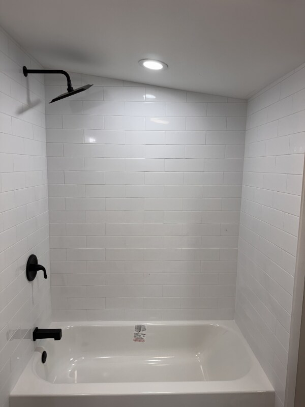 Building Photo - 296 Summer St