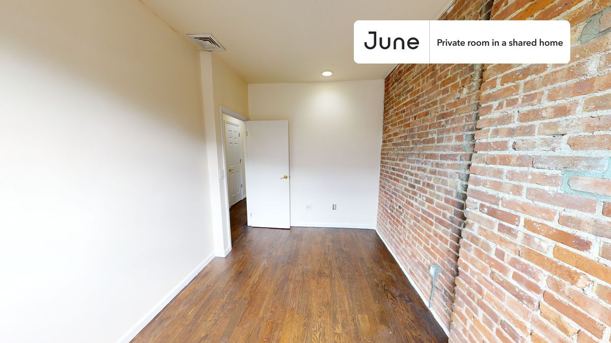 Building Photo - Room in Shared 4 bed/1.5 bath home