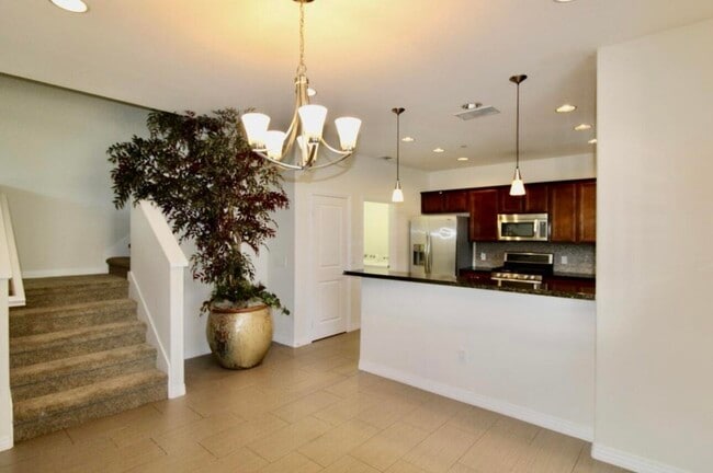 Building Photo - 52065 Graythorn Way