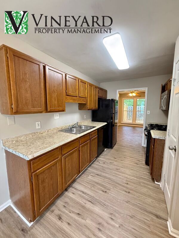 Building Photo - 4891 Jenny Dr