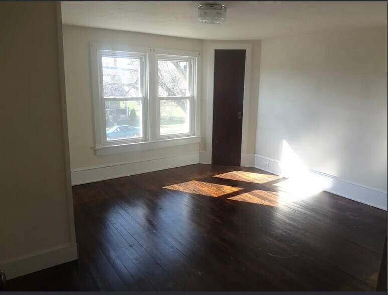 Building Photo - 328 Clayton Ave