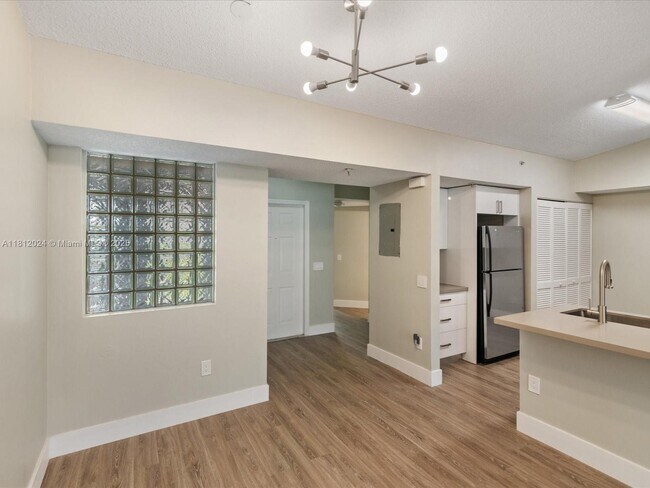 Building Photo - 155 NW 96th Terrace
