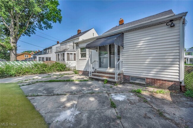 Building Photo - 20270 Ardwell Dr