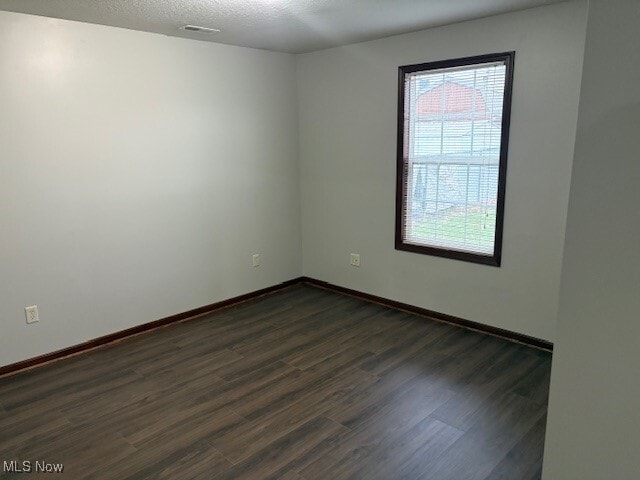 Building Photo - 167 Cedar Ln NE