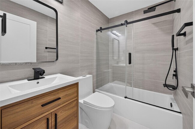 Building Photo - 8668 SW 50th St