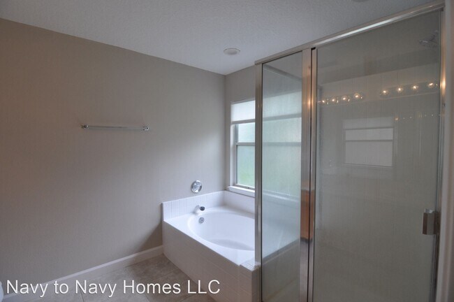 Building Photo - 4 br, 2 bath House - 133 Nottingham Drive ...