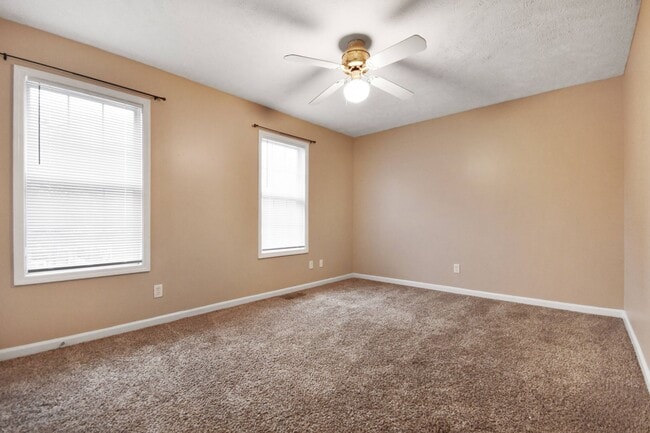 Building Photo - Pet Friendly Two Bedroom!