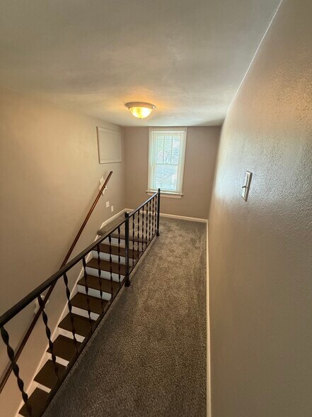 upstairs - 1405 N Church St