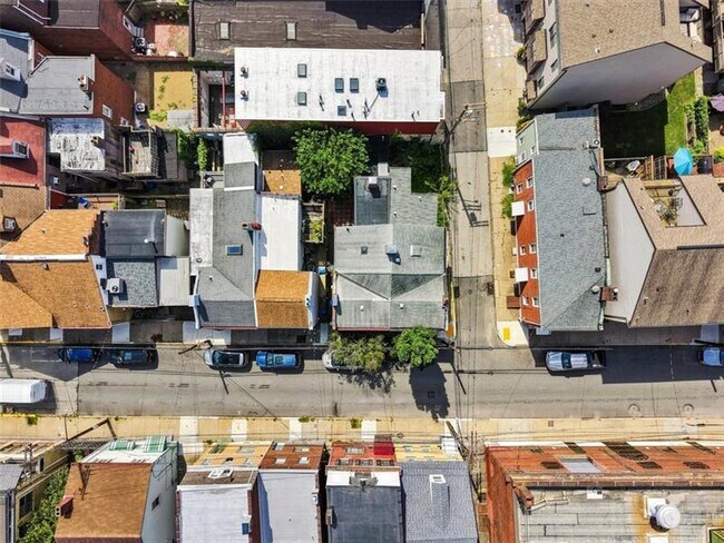 Building Photo - 1314 Sarah St