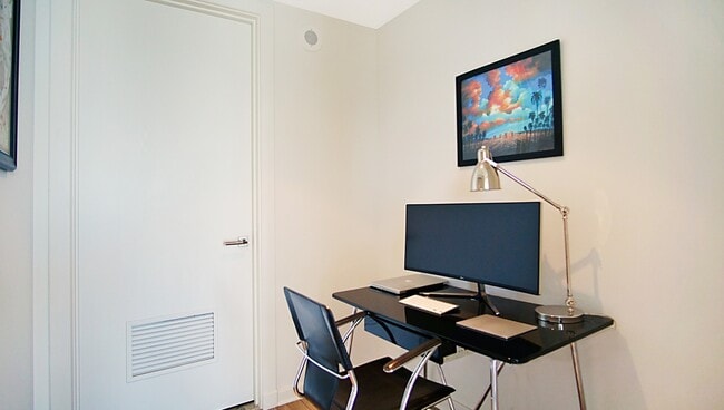 Building Photo - The Martin 1807-Strip/city Views form this Stunning Fully Furnished 2Bd/2Ba Residence