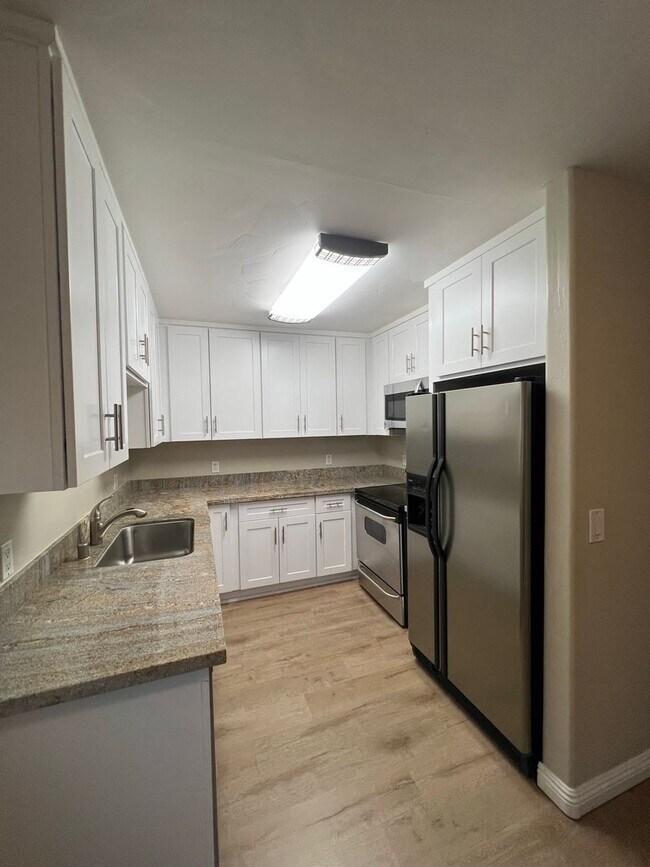 Normal Heights Light & Bright Corner End... 4655 Ohio St San Diego