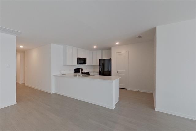 Building Photo - 827 Ginkgo Wy