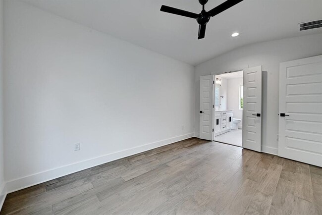 Building Photo - 2308 Maxwell Ln