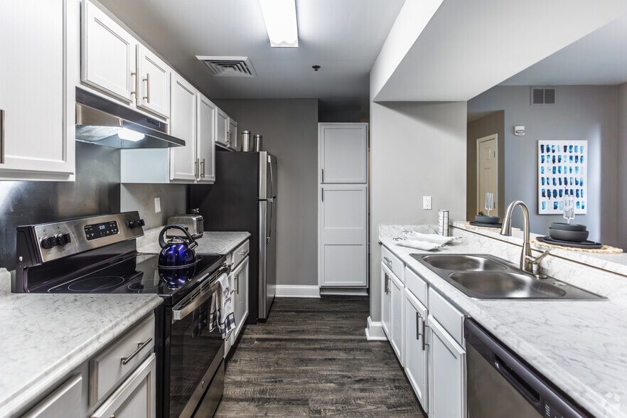 Primary Photo - Number 10 Main