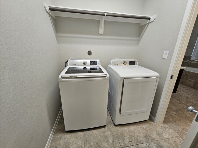 Building Photo - 24258 Via Vitani Dr