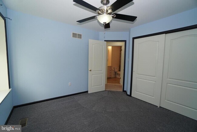 Building Photo - 2000 Harvard Dr