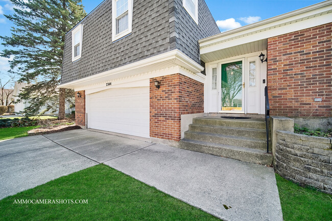 Building Photo - 2344 Appleby Dr