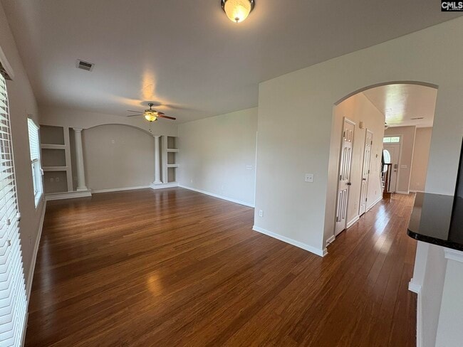 Building Photo - 137 Rossmore Dr