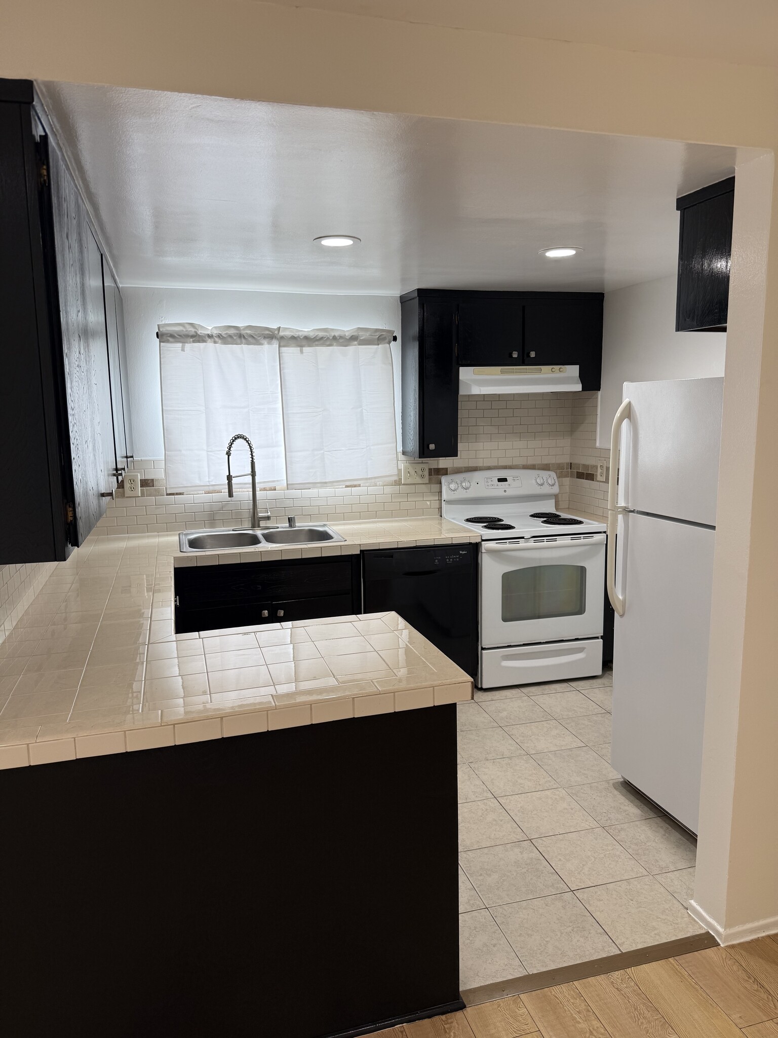 Kitchen 2 - 1350 Torrance Blvd
