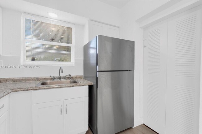 Building Photo - 3051 NW 77th St