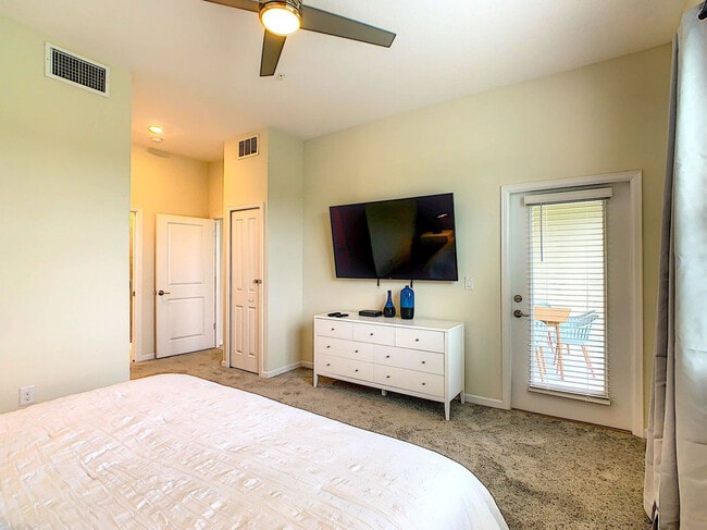 Building Photo - 705 Ocean Course Ave