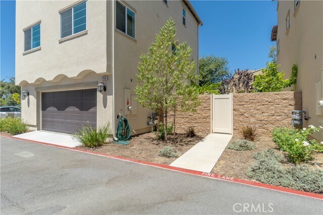 Building Photo - 27659 Rockcrest Rd